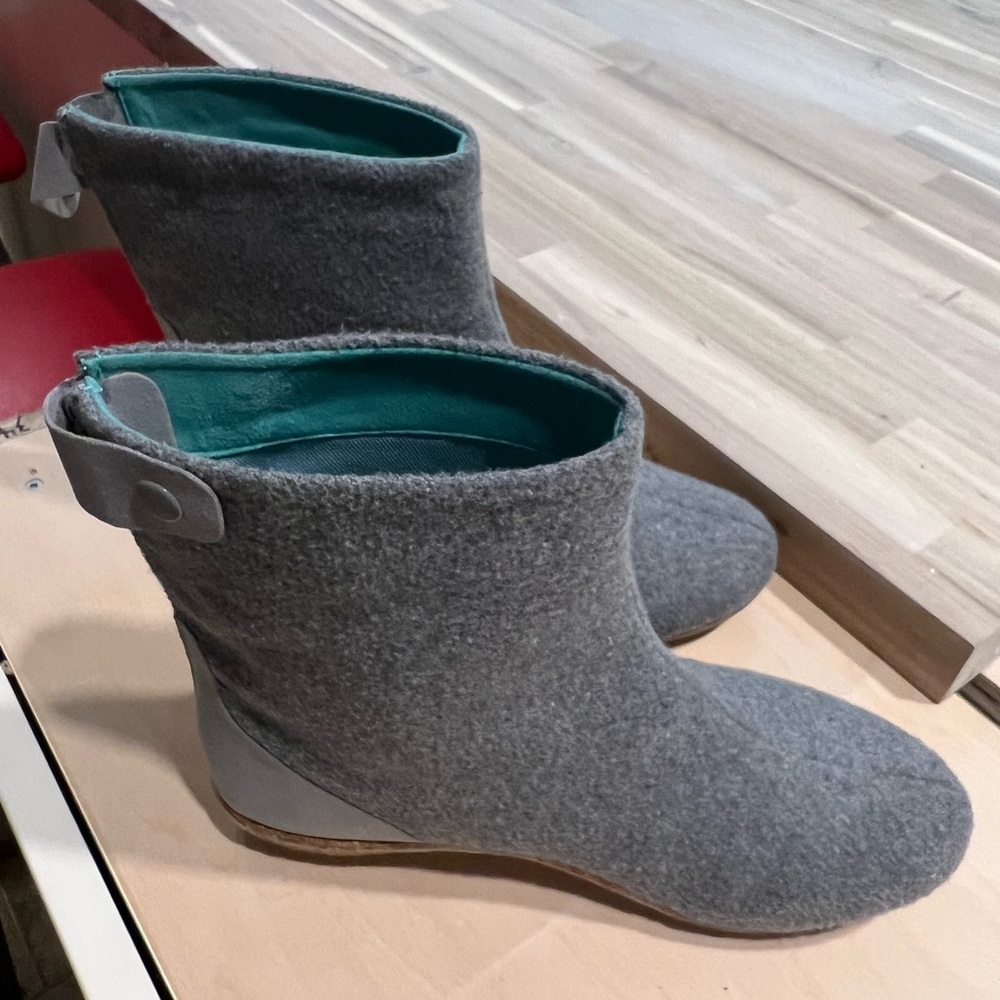 Slipper boots